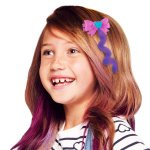 Mattel Polly Pocket Mini – Ο Κόσμος Της Polly Με Χτένα και Κλιπ για τα Μαλλιά Birthday Compact Playset Ροζ) - Image 5