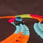 Kruzzel Σετ αγωνιστική πίστα αυτοκινητόδρομος 193 τεμαχίων, με αυτοκίνητο, 10x7.5x7 cm - Kruzzel - Image 6