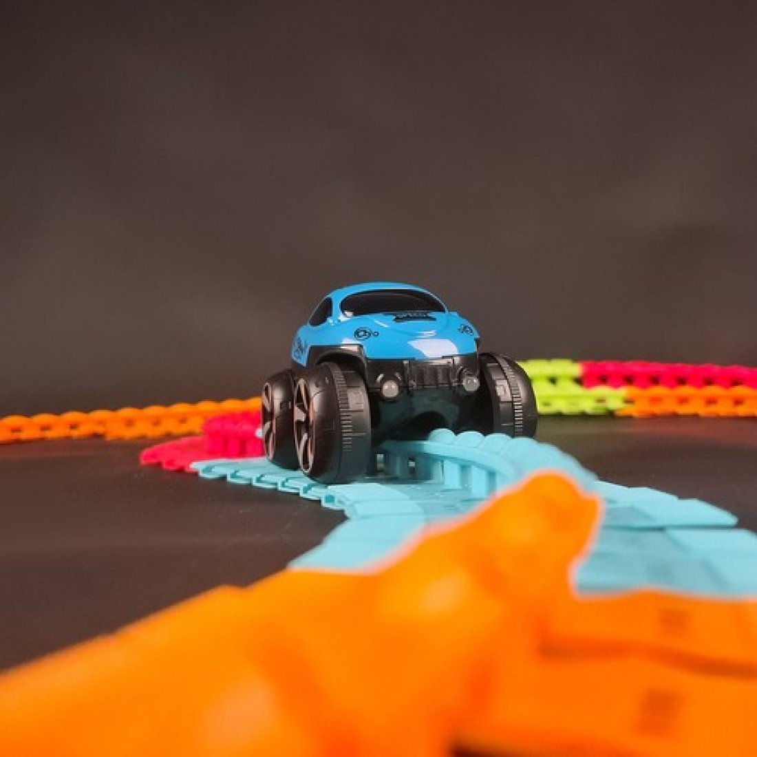 Kruzzel Σετ αγωνιστική πίστα αυτοκινητόδρομος 193 τεμαχίων, με αυτοκίνητο, 10x7.5x7 cm - Kruzzel - Image 5